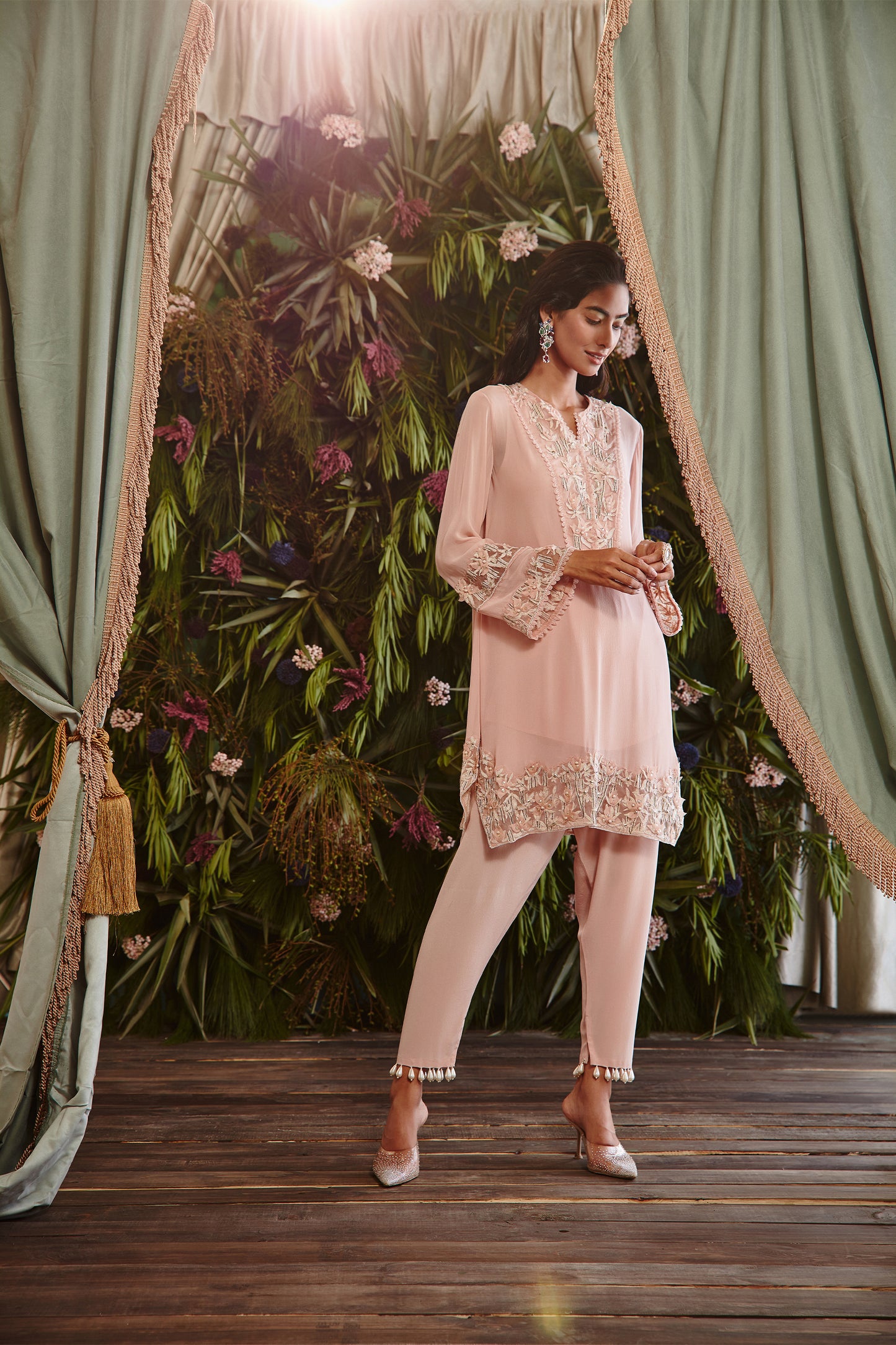 BLUSH PINK EMBROIDERED KURTA SET